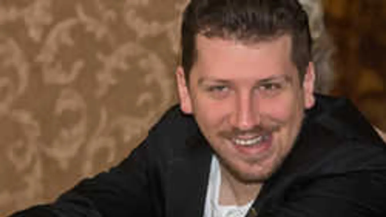 Aggódnak a barátok: Elképesztő mire vállalkozott a magyar énekes