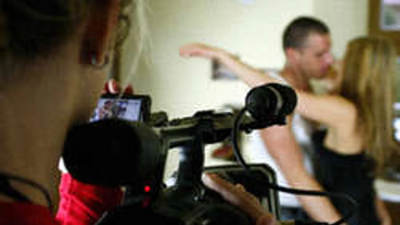 Betiltják a züllött, webkamerás pornót Kínában