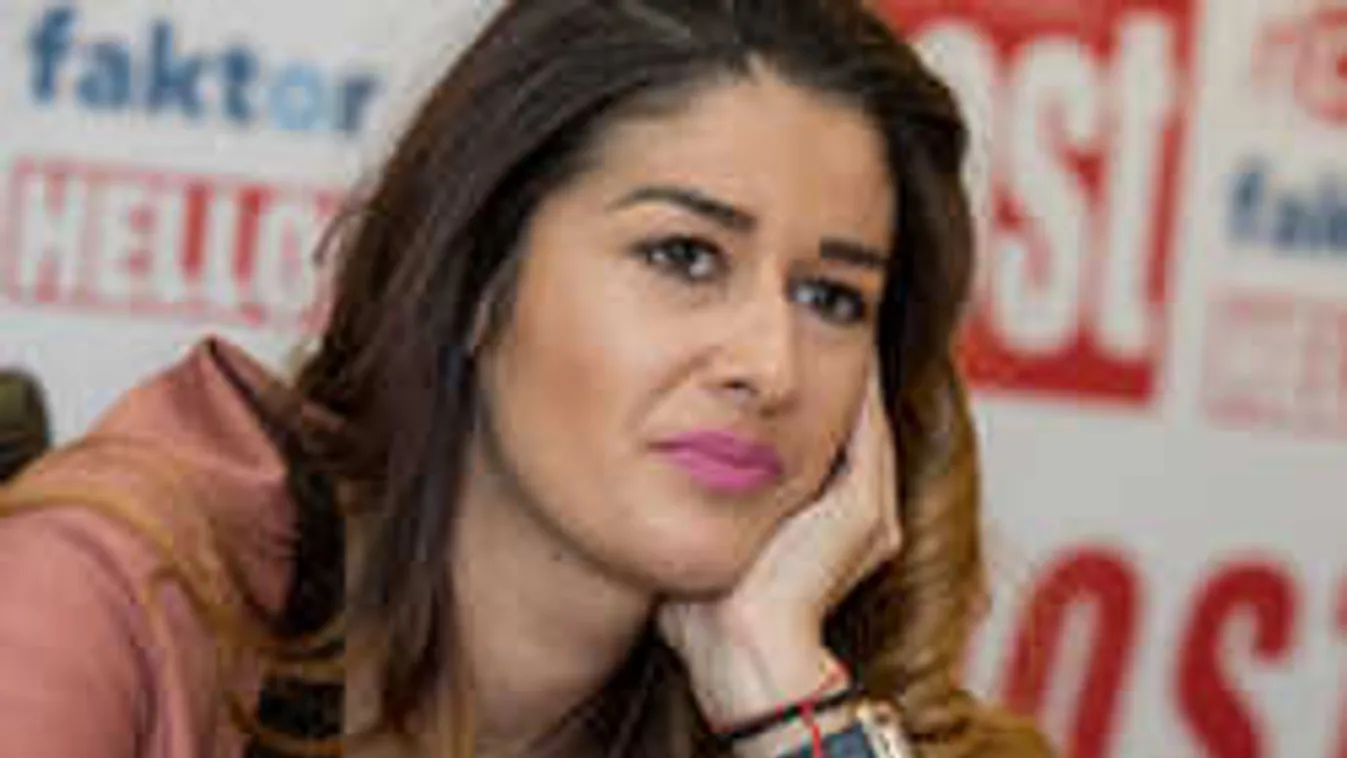 Ez durva, csúnyán átverték a magyar énekesnőt