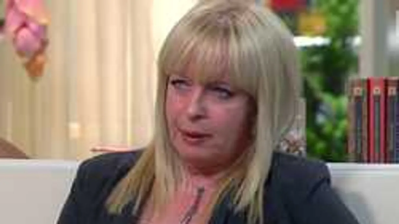 Családi tragédia, koncert közben lett öngyilkos a magyar énekesnő fia