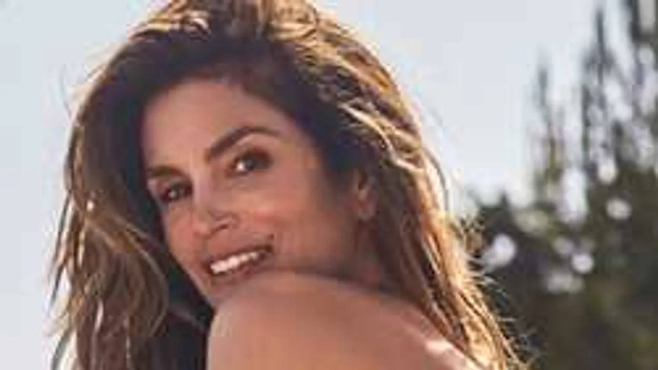 Cindy Crawford 51 évesen újra levetkőzött