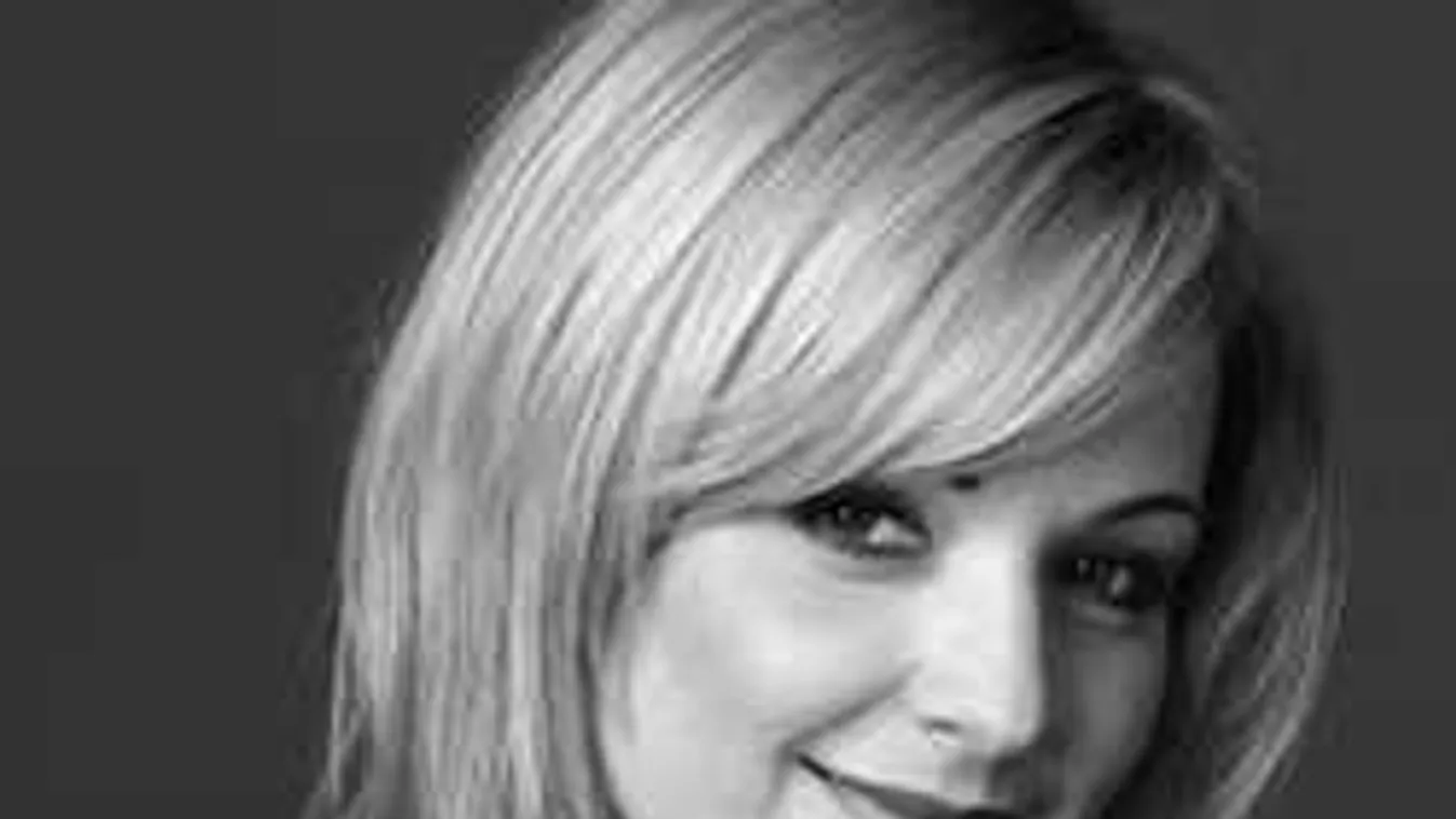 Szerelmi háromszögbe keveredett a magyar színésznő