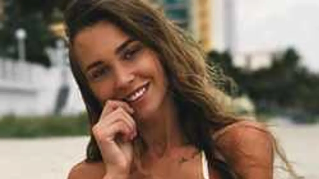 Micsoda test: fürdőruhában mutatta meg tökéletes idomait  a fitneszmodell