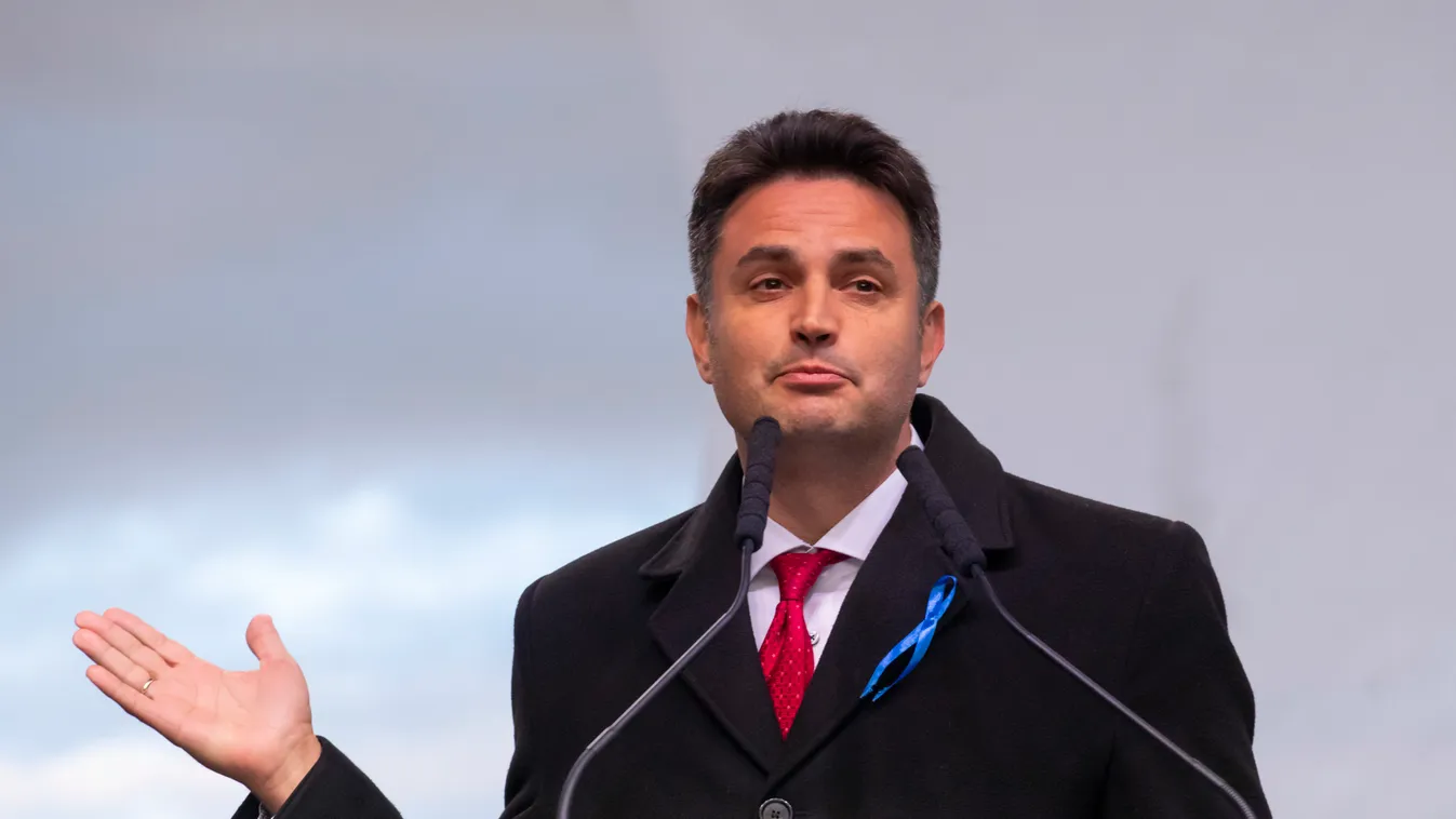 Újabb baloldali milliárdos fizet Márki-Zay Péternek