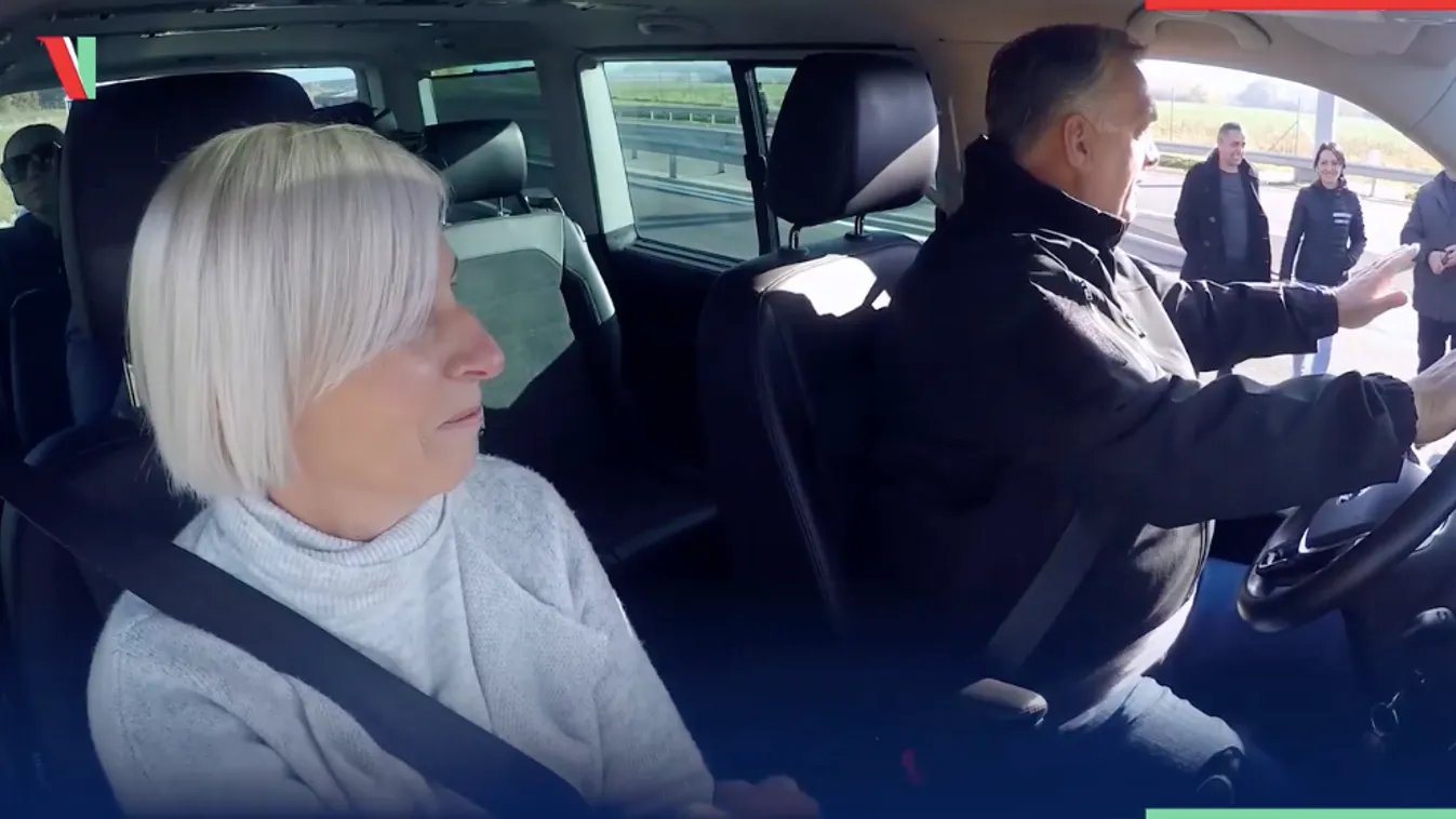 Próbaút M30: Sofőrként próbálta ki magát Orbán Viktor