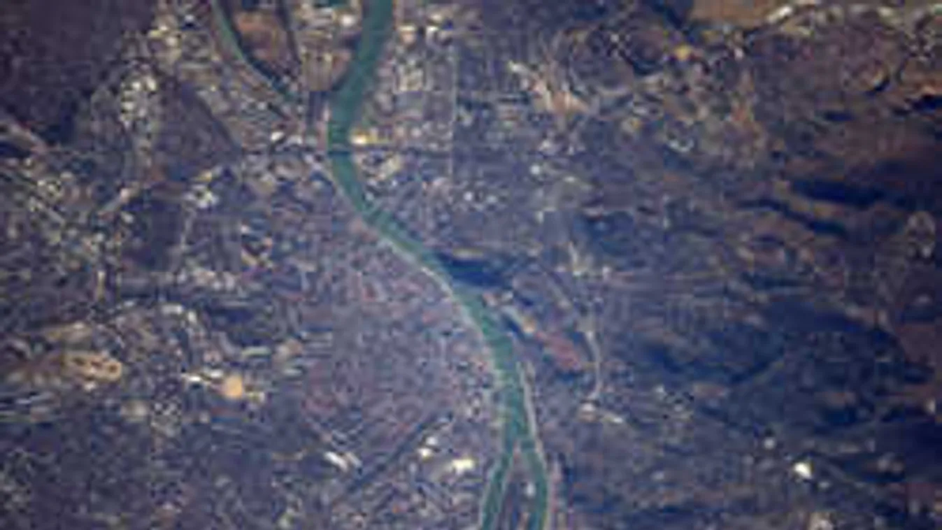 Lenyűgöző fotót készített az űrhajós Budapestről, így még nem láttad