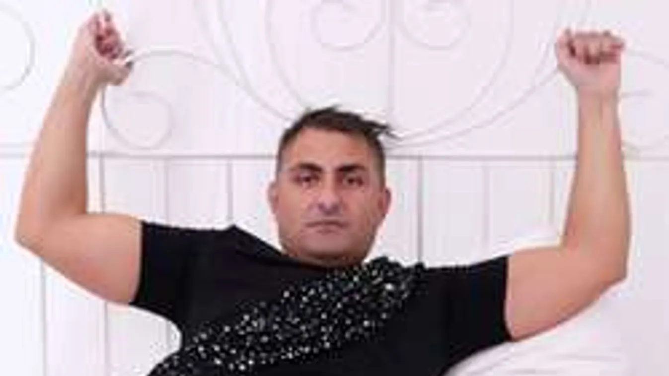 Foggal-körömmel harcol pénzéért Győzike