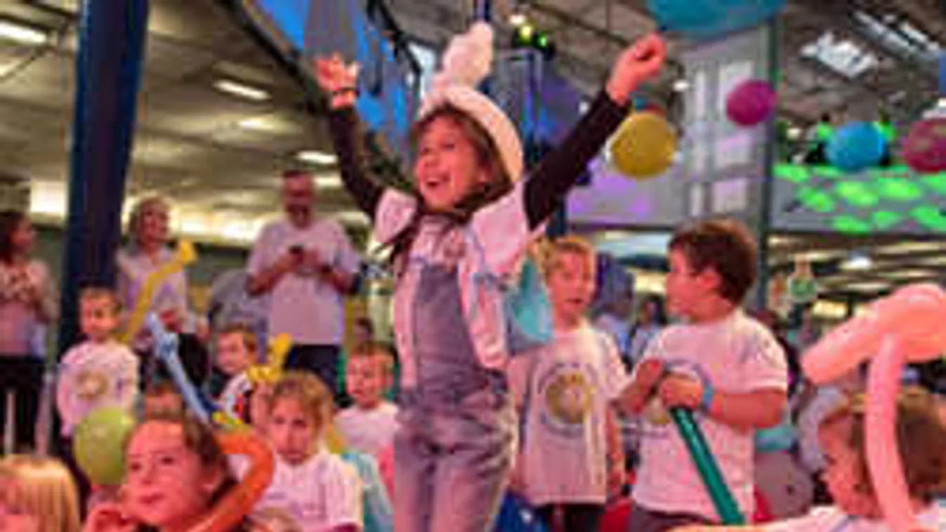 Önfeledten szórakoztak a gyermekek az MVM Élménynapján - Videó