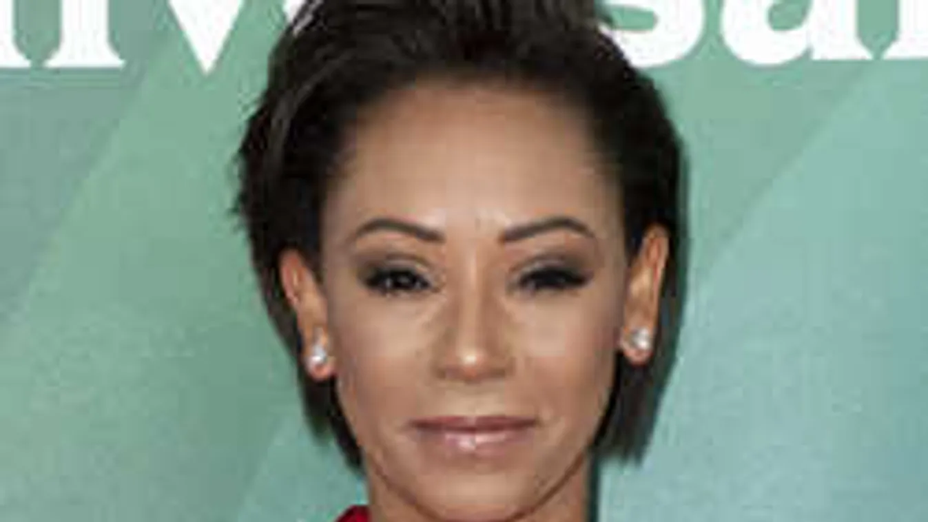 15 évvel fiatalabb nővel bukott le a sztármami