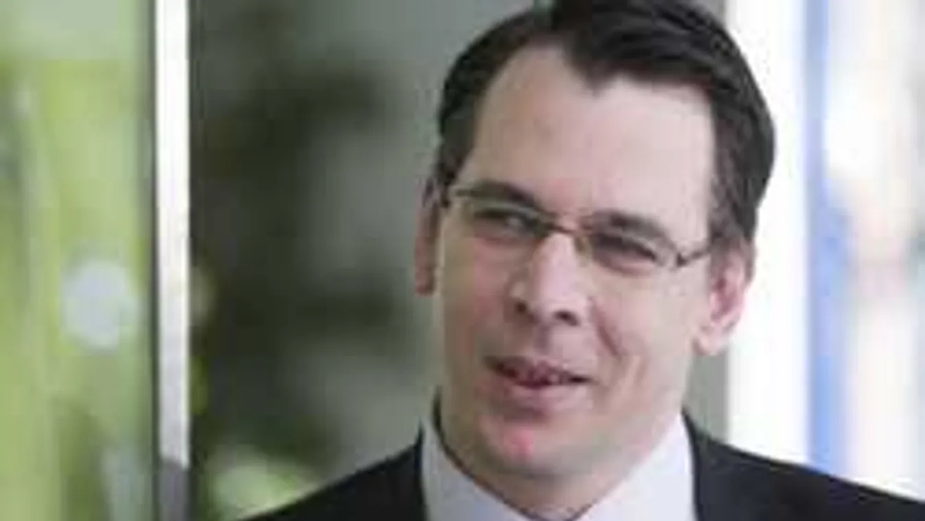 Az ellenzék közös jelöltje szerint a náci népirtás mindent visz