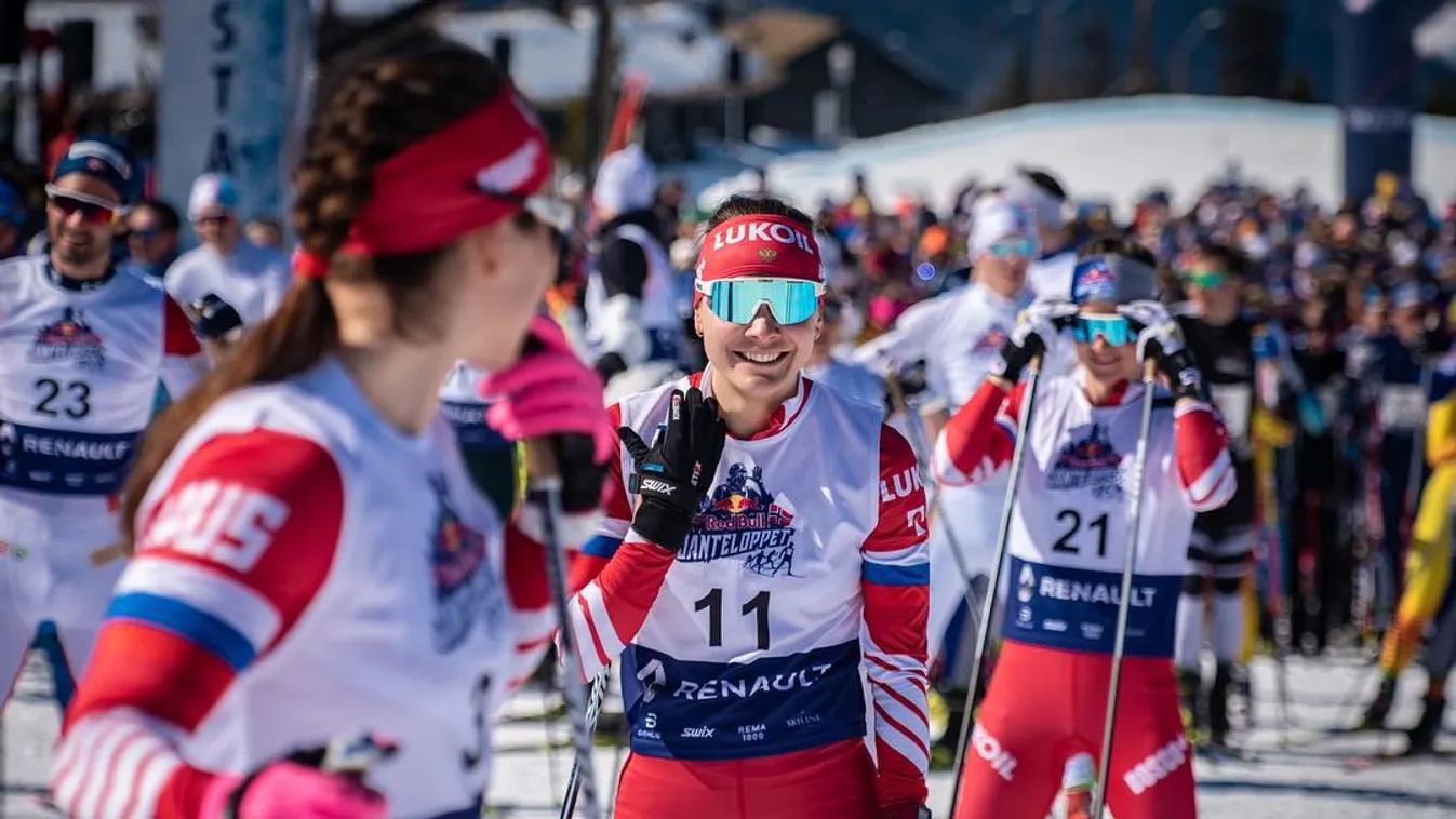 Bébibumm parancsra, így lett terhes egyszerre négy csapattárs