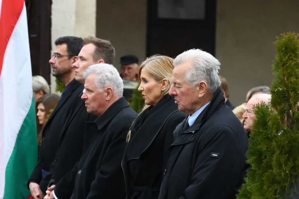 Schmitt Pál, a MOB tiszteletbeli elnöke