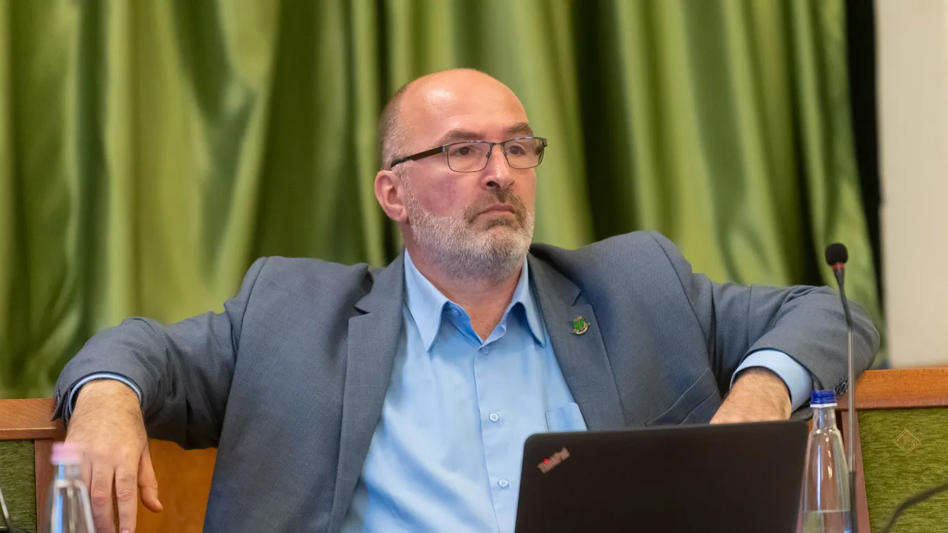 Botrány Józsefvárosban: Pikóék védik a menza-mutyit