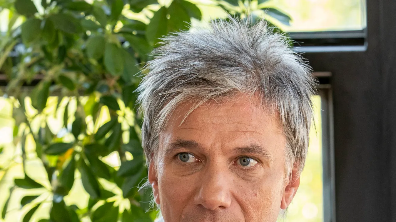 Ezt hallgasd meg: Bochkor élő adásban szólt be Sebestyén Balázsnak