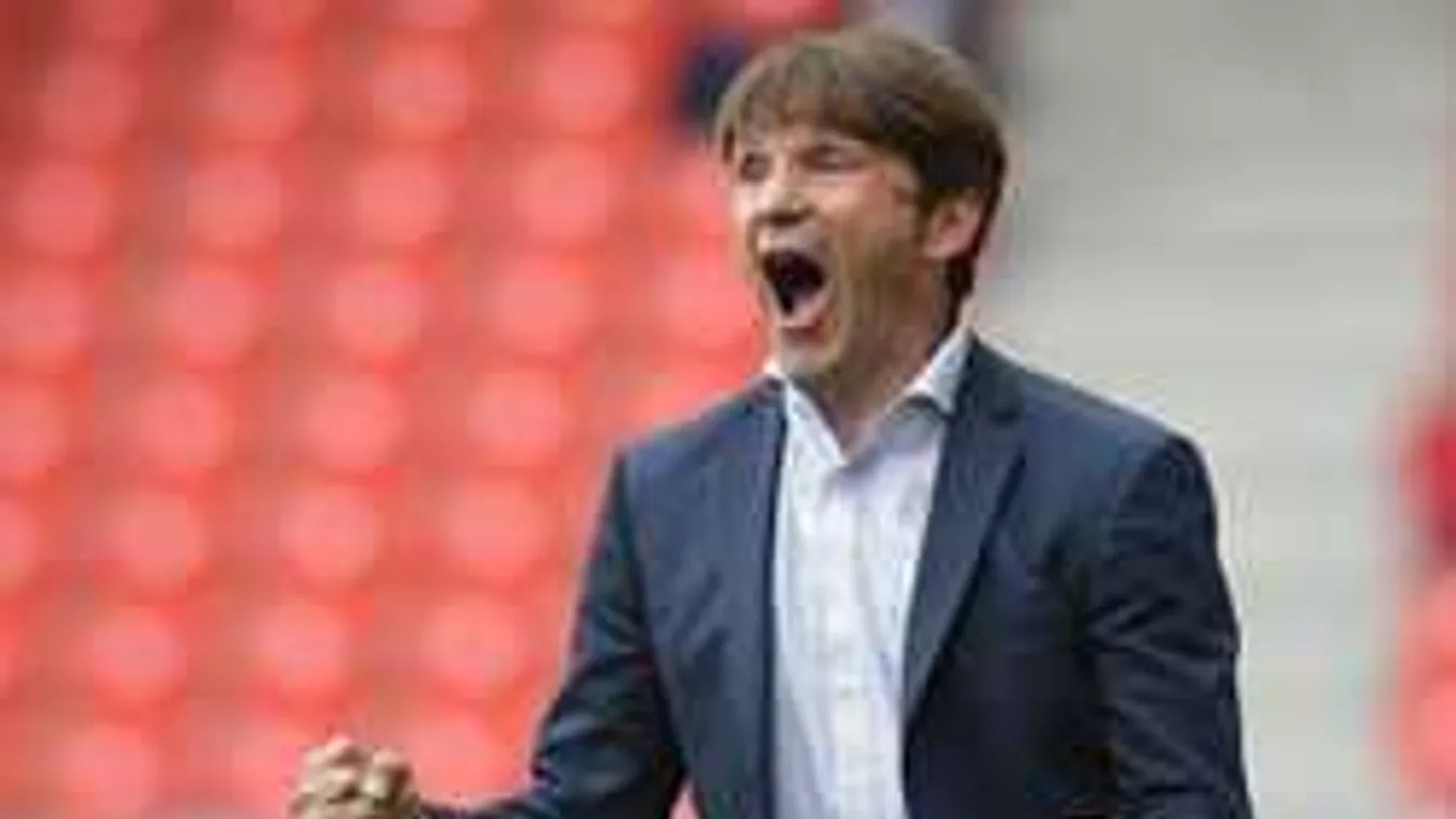 Bombaigazolás a kispadra? Óriási sikert elért edző jöhet Felcsútra