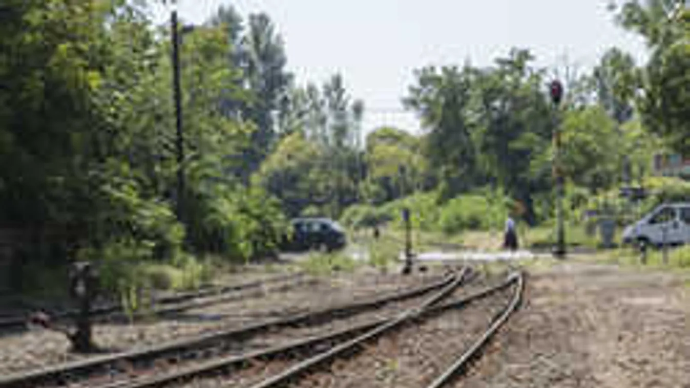 Sínen játszó kisfiút gázolt halálra a vonat, részleteket árult el az ismerős