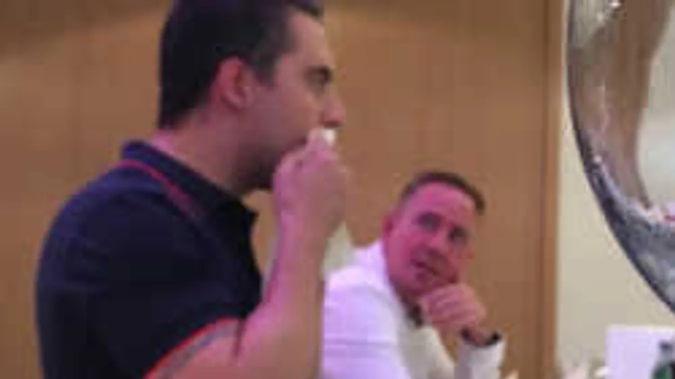 Zsidóztak egy jót, simicskáztak és röhögtek Vonán. Főnök lett a Lajos!