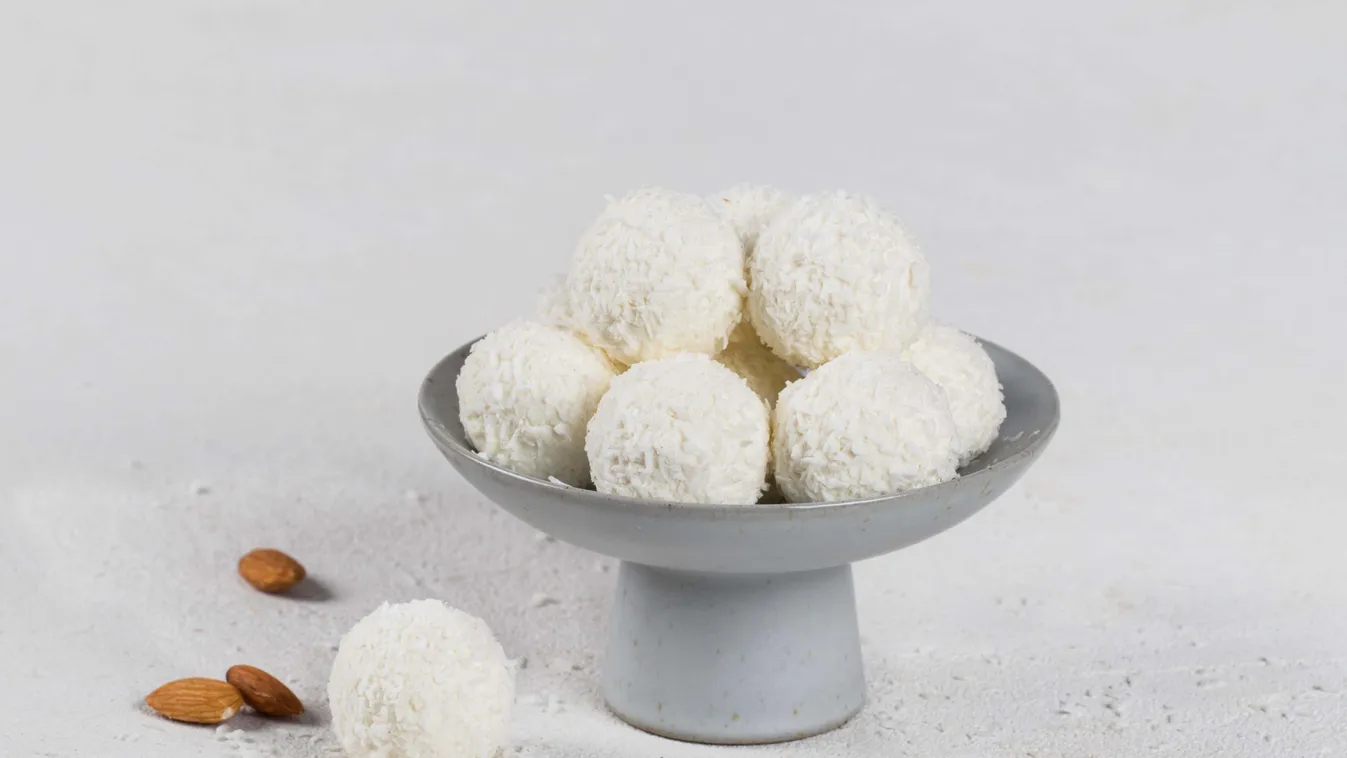 Cottage,Cheese,Balls,With,Almonds,And,Coconut,Chips,In,A