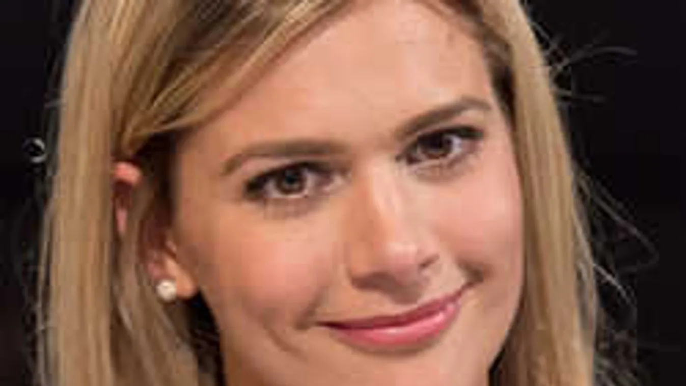 Implantátumot ültettek Weisz Fanni fülébe: Nem használja a készüléket!