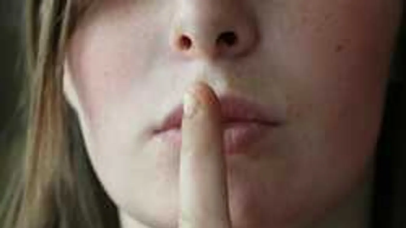 Diákjával élvezett ez a szexi tanárnő, a korkülönbség sem zavarta