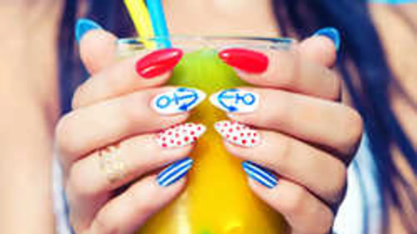 Vidám színekkel robban be a tavaszi körömdivat, ezt minden nő imádja