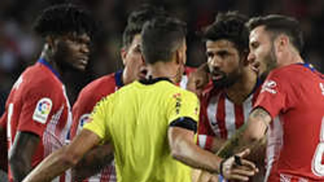 Durva anyázás a focipályán, elképesztő büntetés vár a focistára