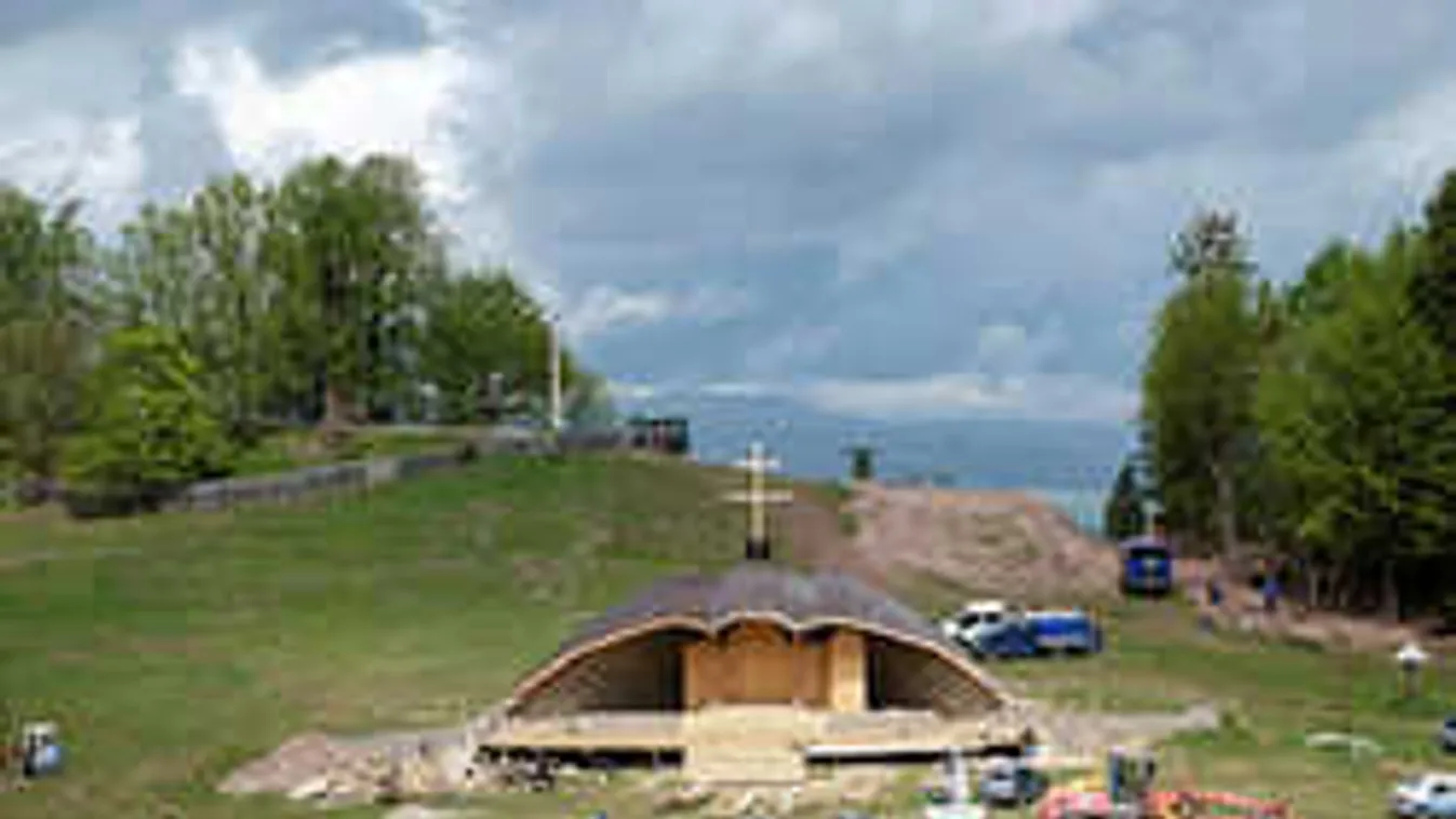 Ki ülhet szemben a pápával?