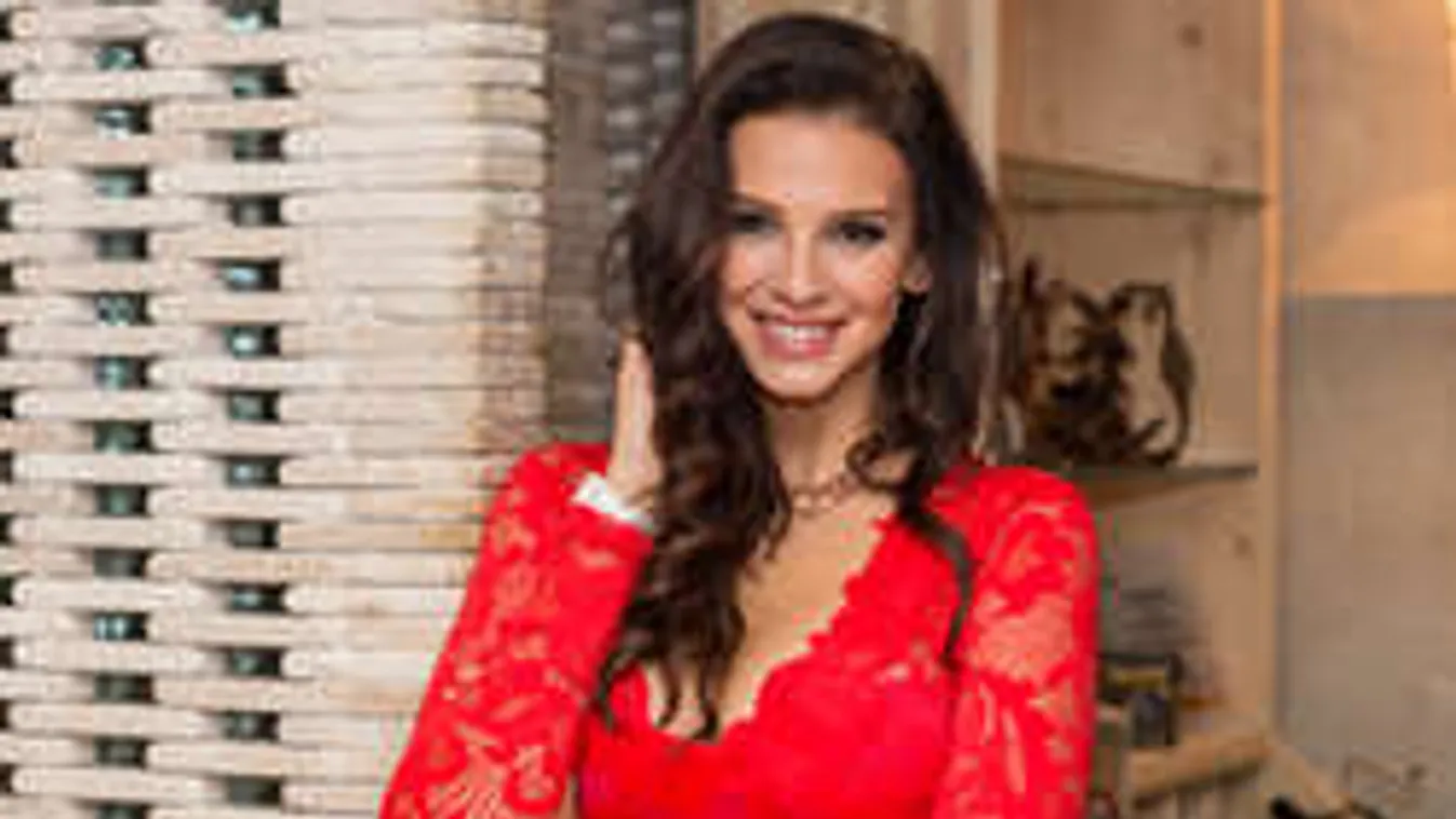 Ilyen tündéri volt Sarka Kata 1 évesen! Megmutatjuk!