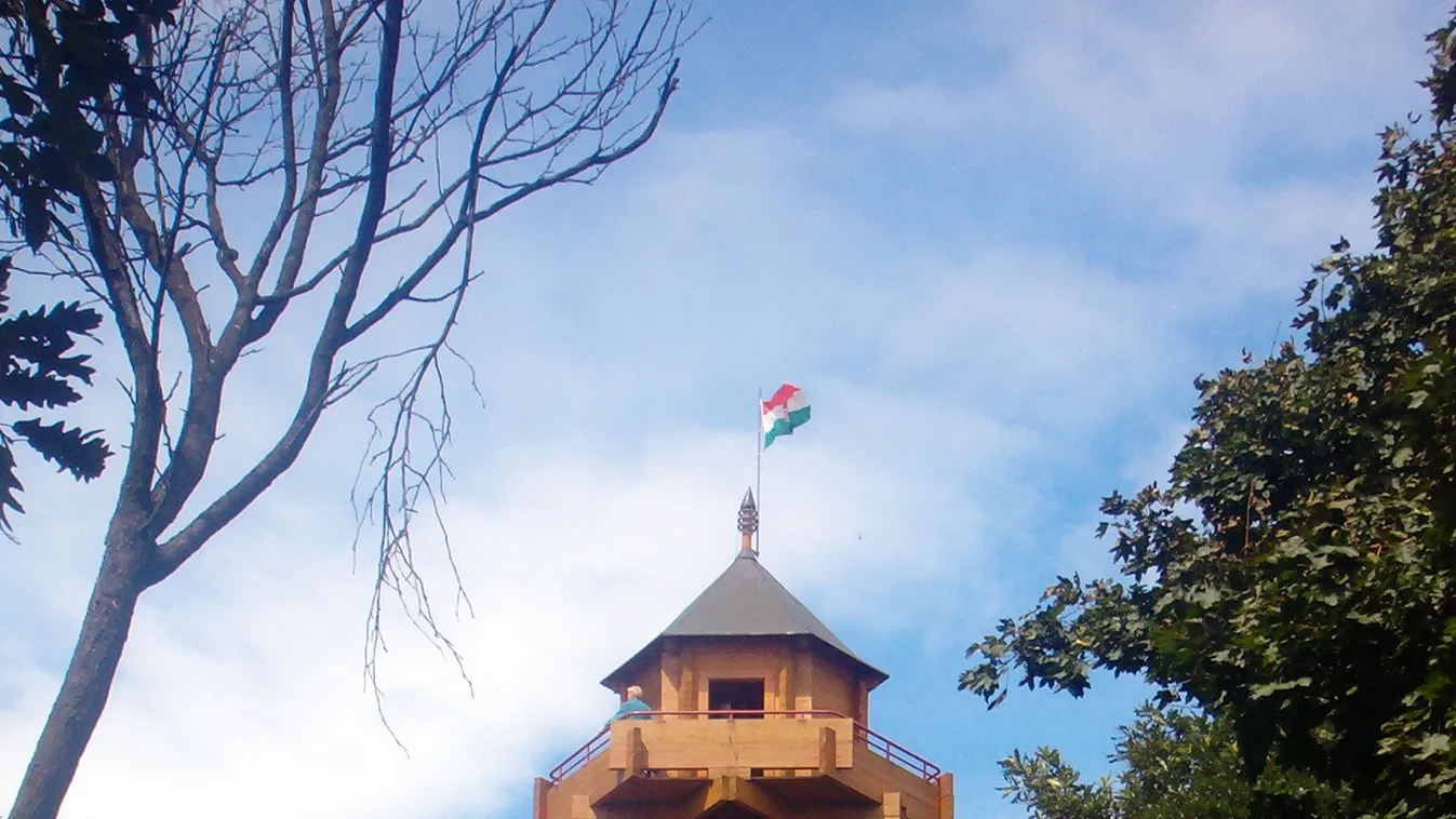 Közölte a polgármester: Ezért gyulladt ki a révfülöpi kilátó