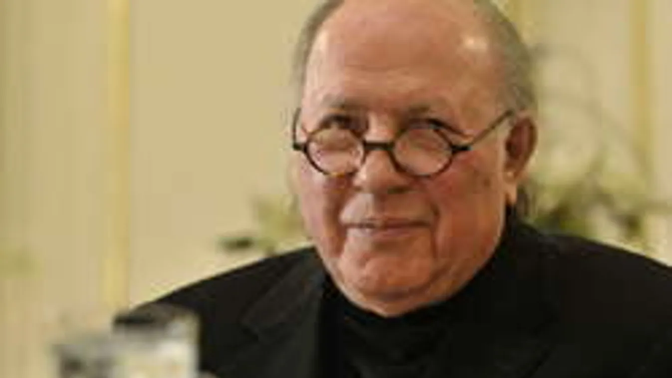 Budapesti otthonában halt meg Kertész Imre Nobel-díjas író