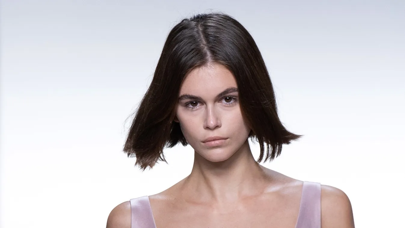 PFW - Givenchy Runway Kaia Gerber AM