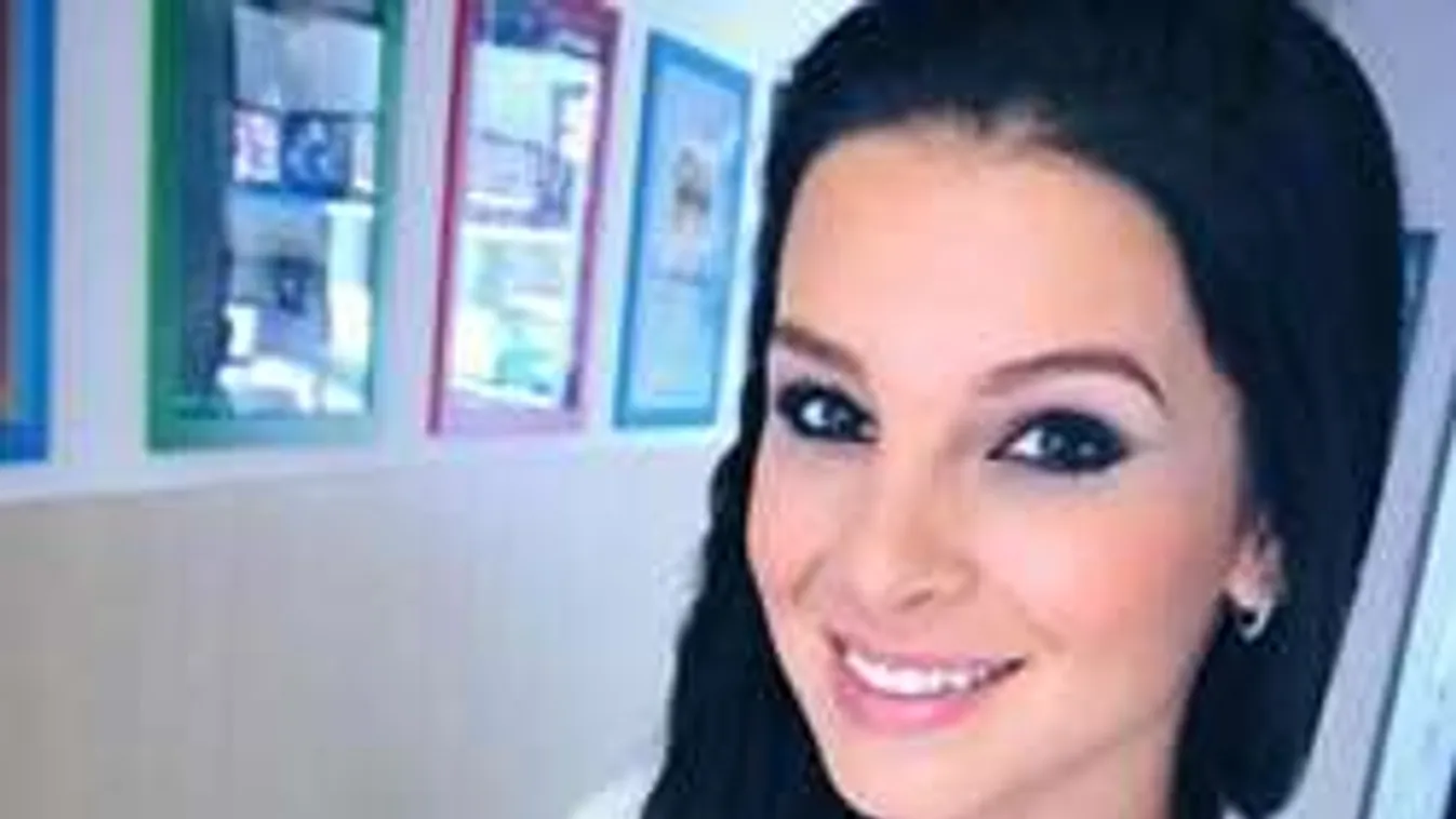 Sarka Kata búcsúzóul megmártóztatta melleit