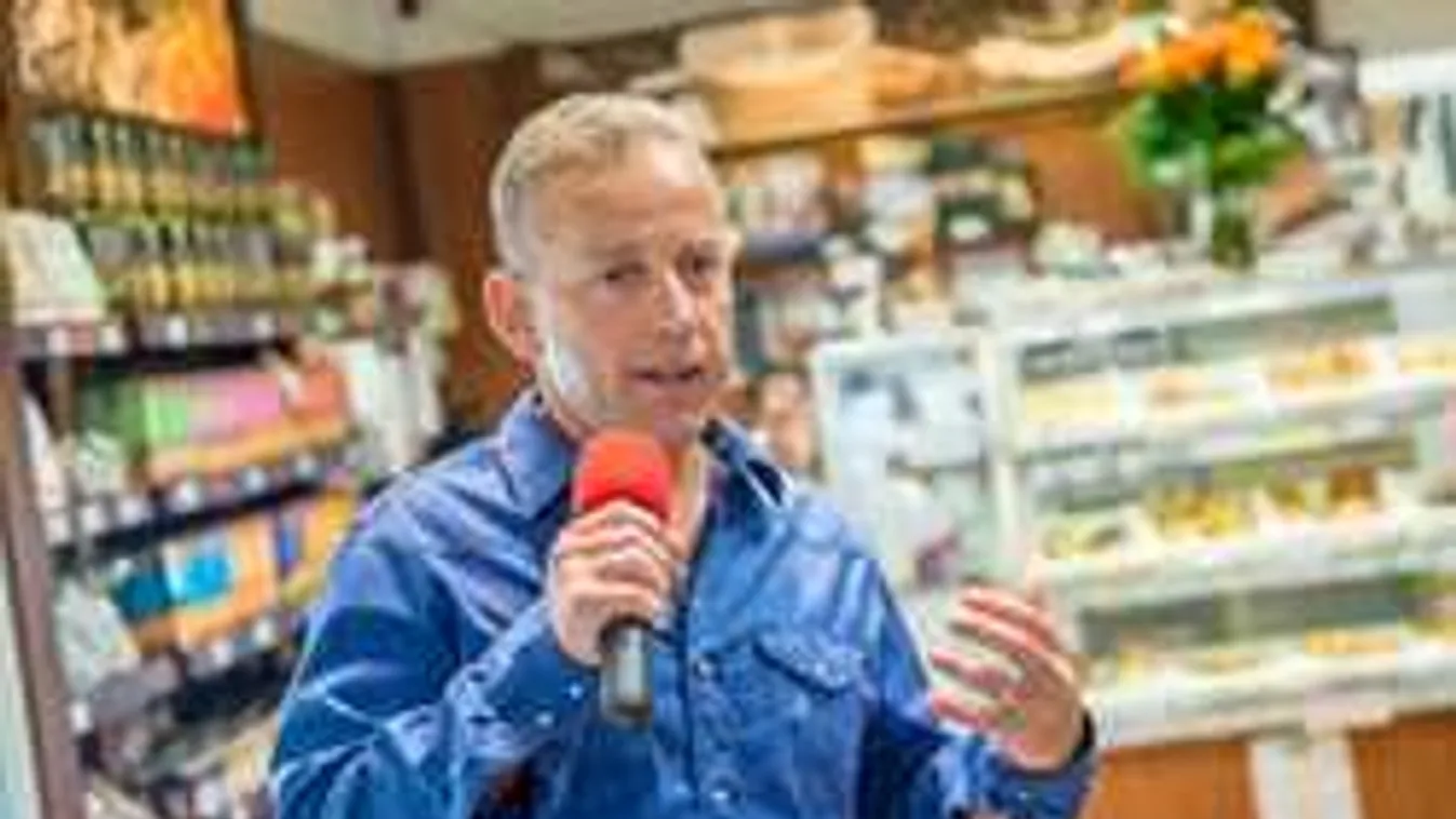 Schobert Norbinak elege lett, durván helyre tette Fördős Zét