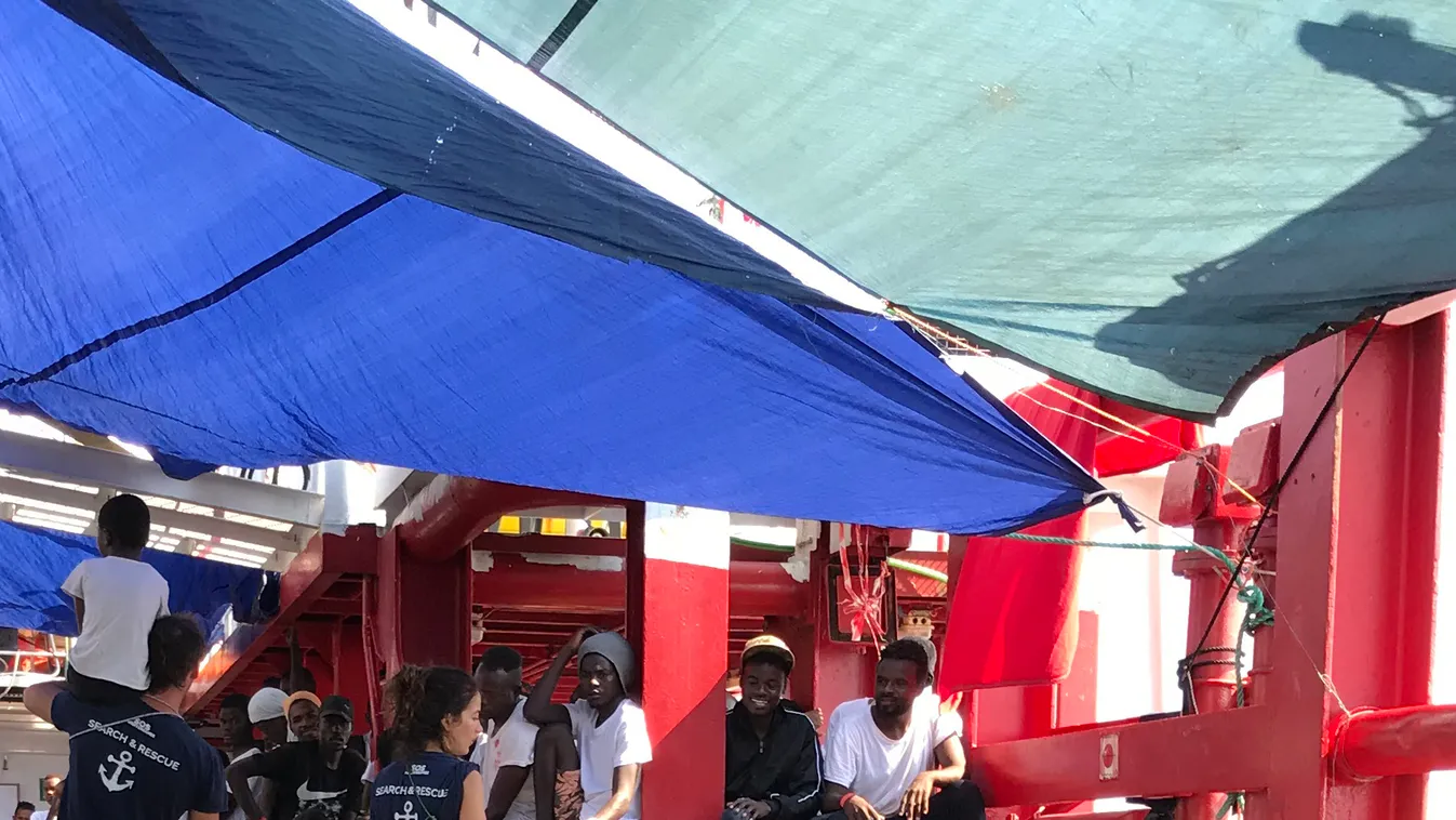 Kötelező migránskvótát próbálnak ráerőltetni az országokra