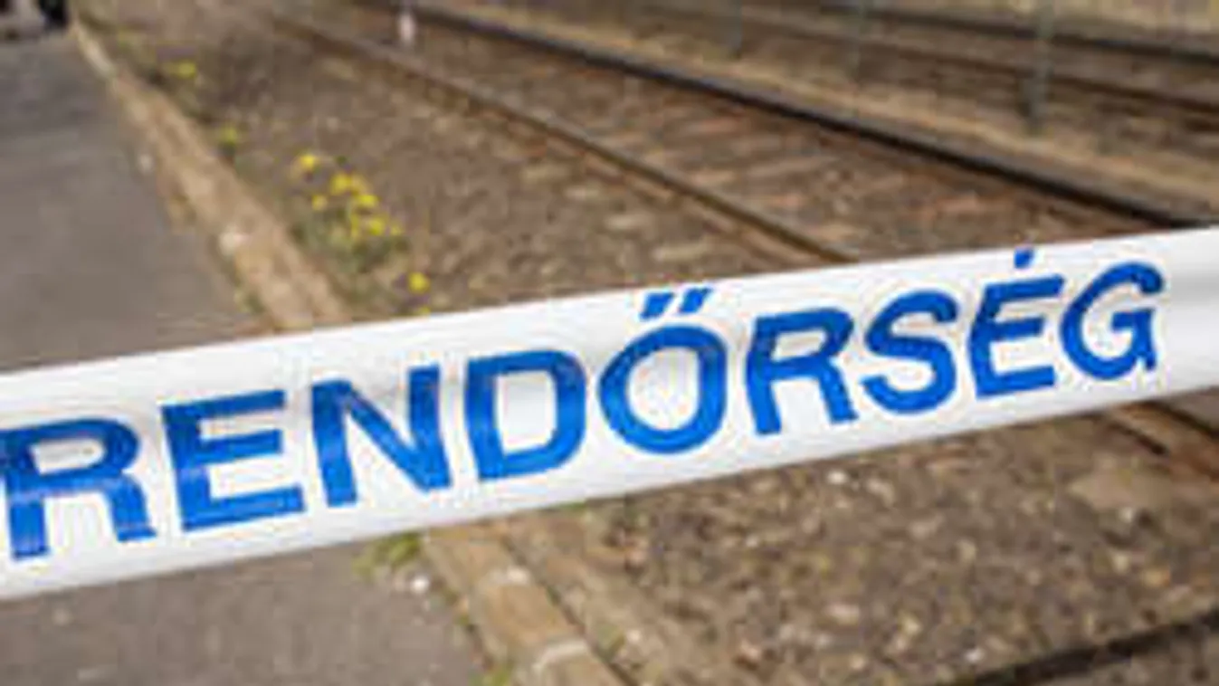 Tragikus baleset okoz dugót Budapesten, tűzoltók emelik ki a holttestet