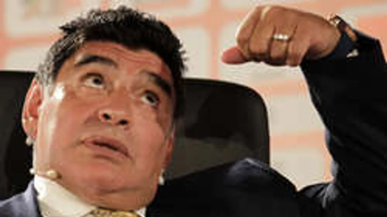 Maradona kitakarítaná a FIFA-t