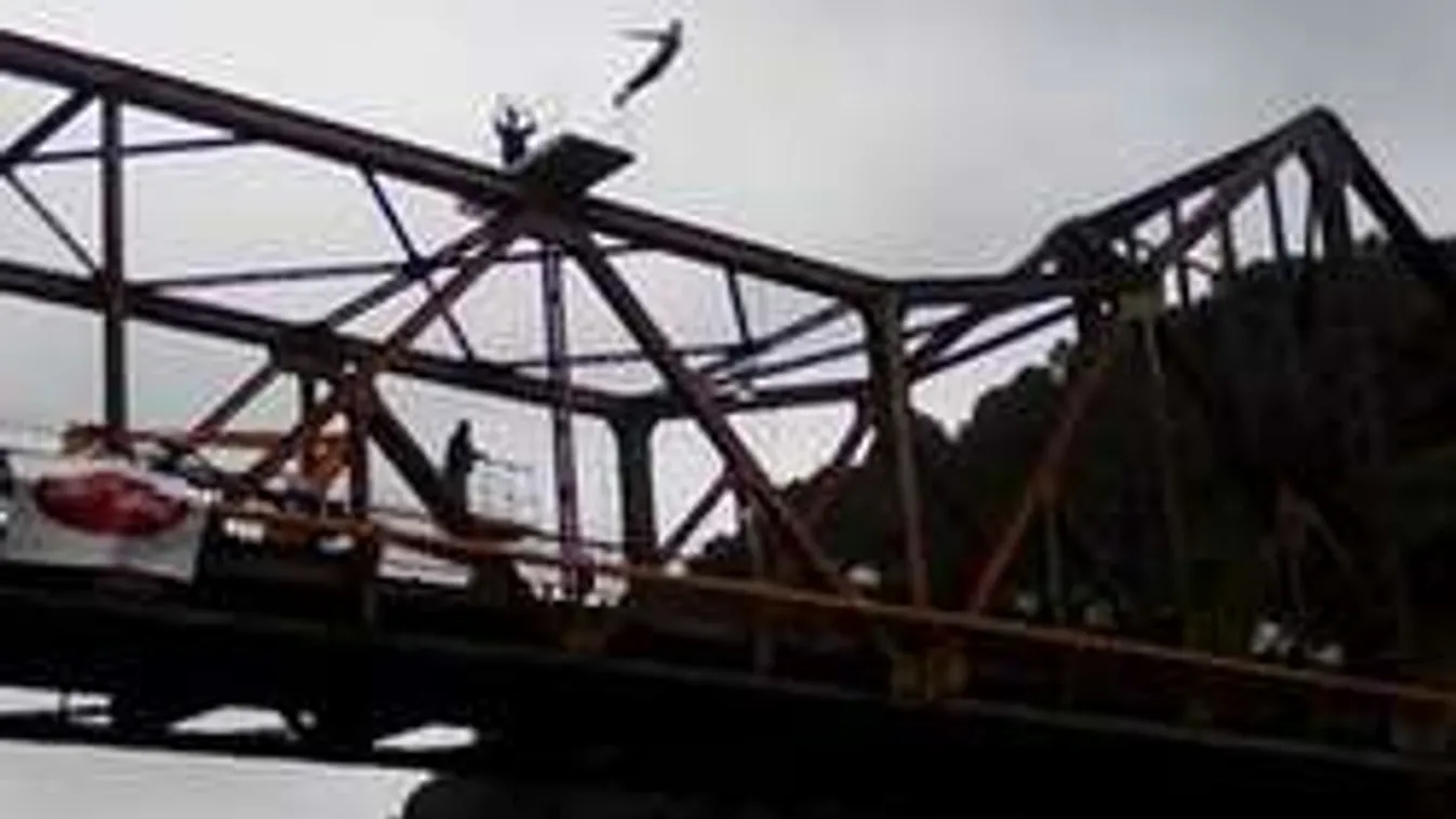 Megrázó videó: Élőben közvetítették, ahogy belehalt a fejesbe a műugró