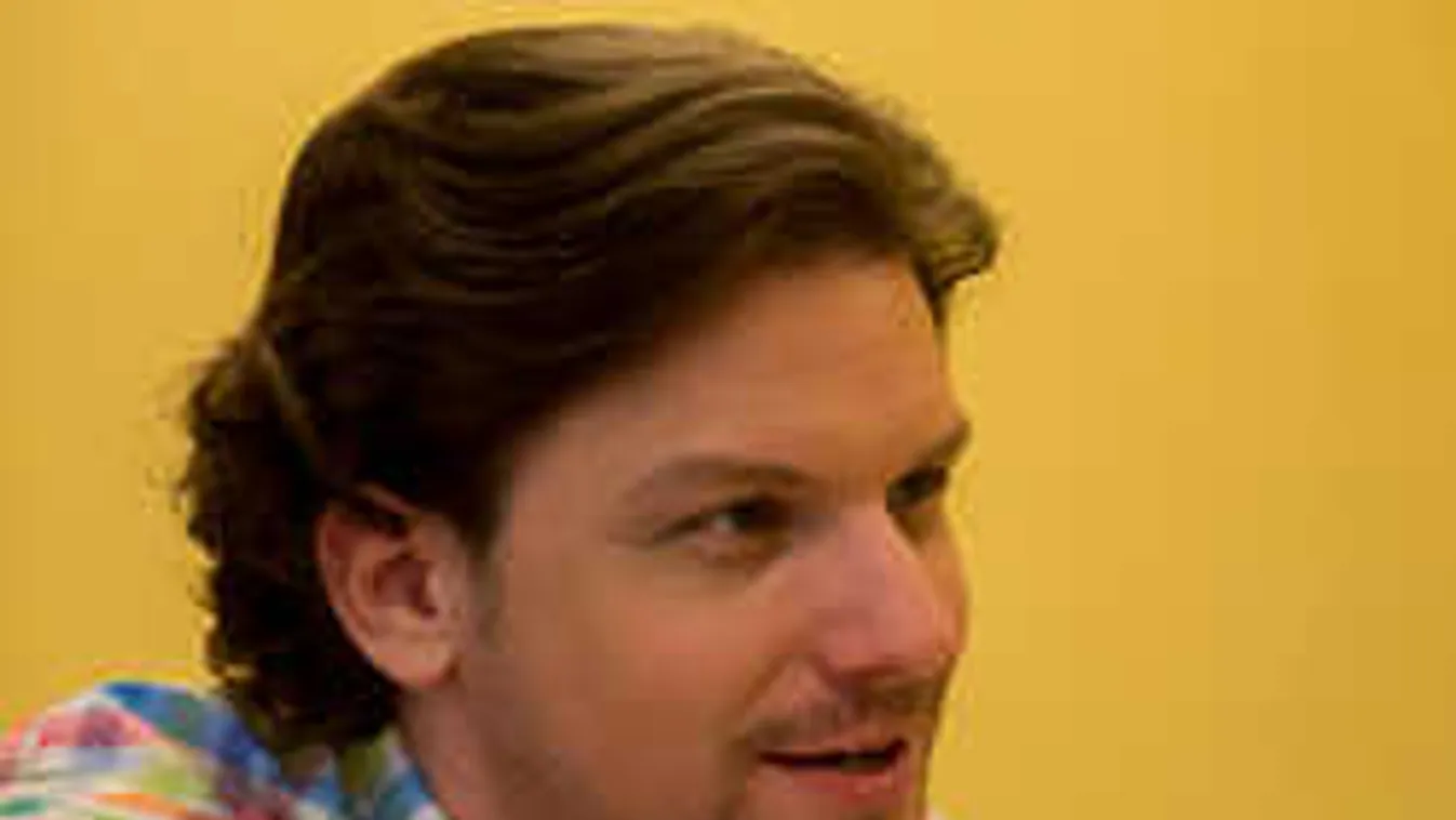 Előadás közben mentette meg egy néző életét az Operett sztárja