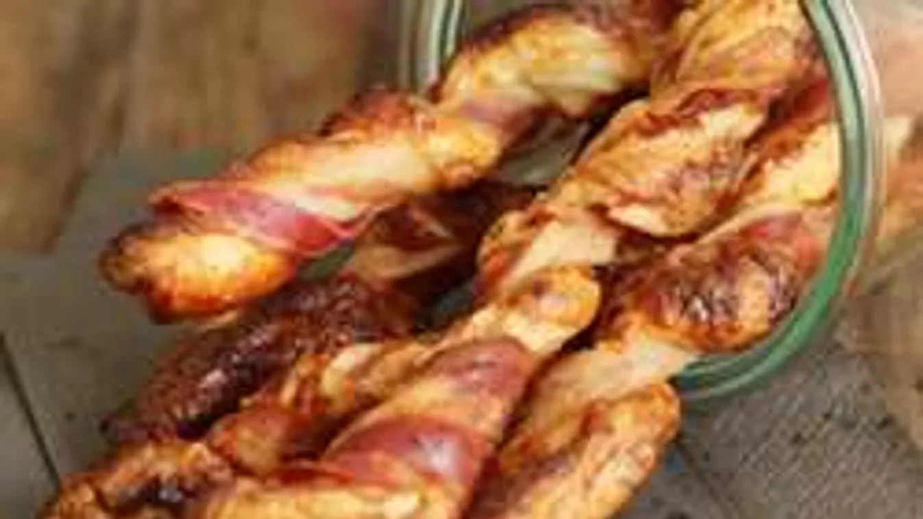 Itt a legújabb szalonnás csodareggeli! Gyors, olcsó és nagyon finom!