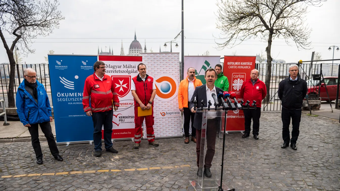 RÉVÉSZ Máriusz; LEHEL László; JUHÁSZ Márton; KARDOS István; ÉCSY Gábor; SOLTÉSZ Miklós; GYÕRI-DANI Lajos