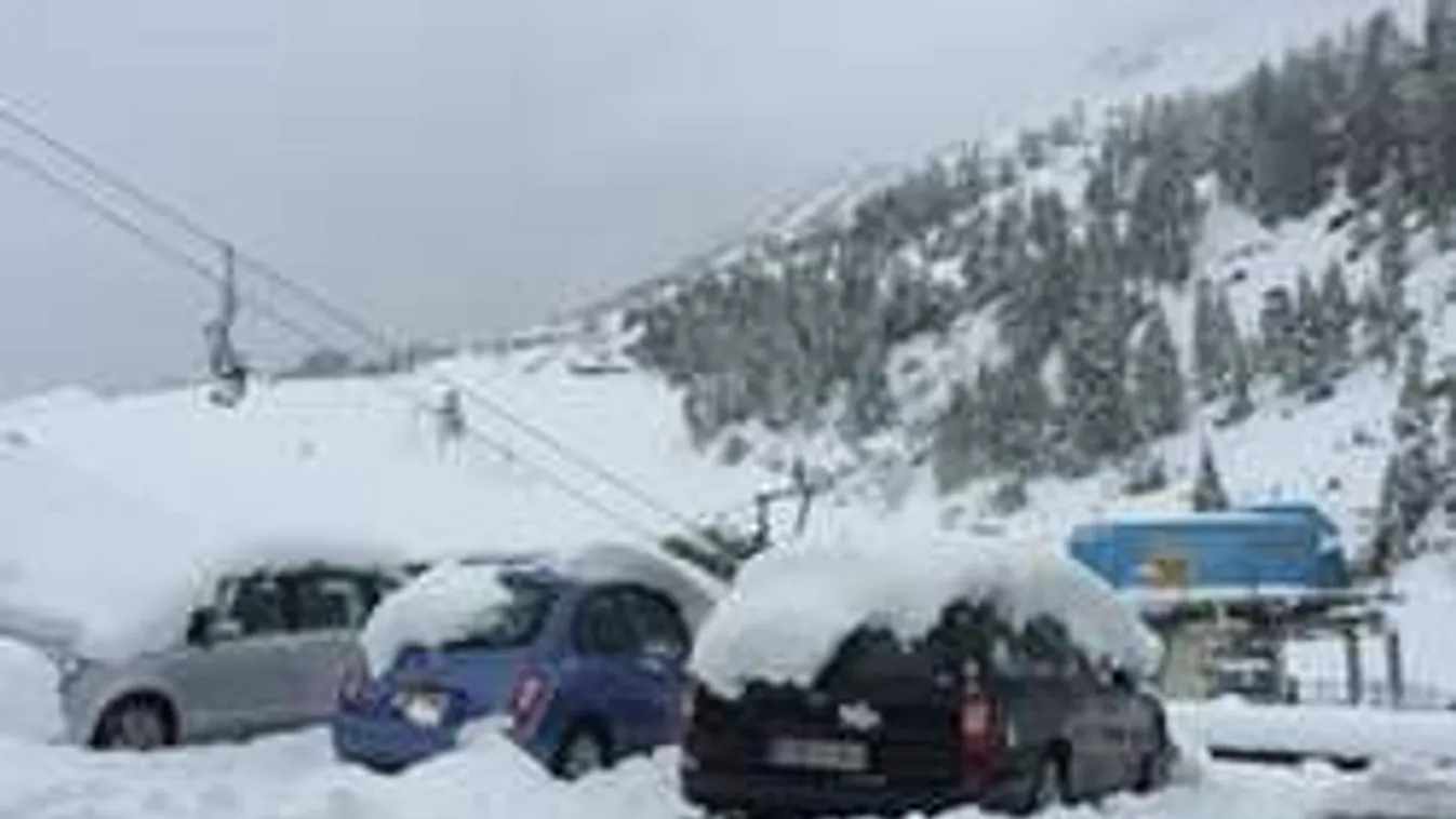 Lecsapott a hidegfront, őrületes mennyiségű hó hullott!