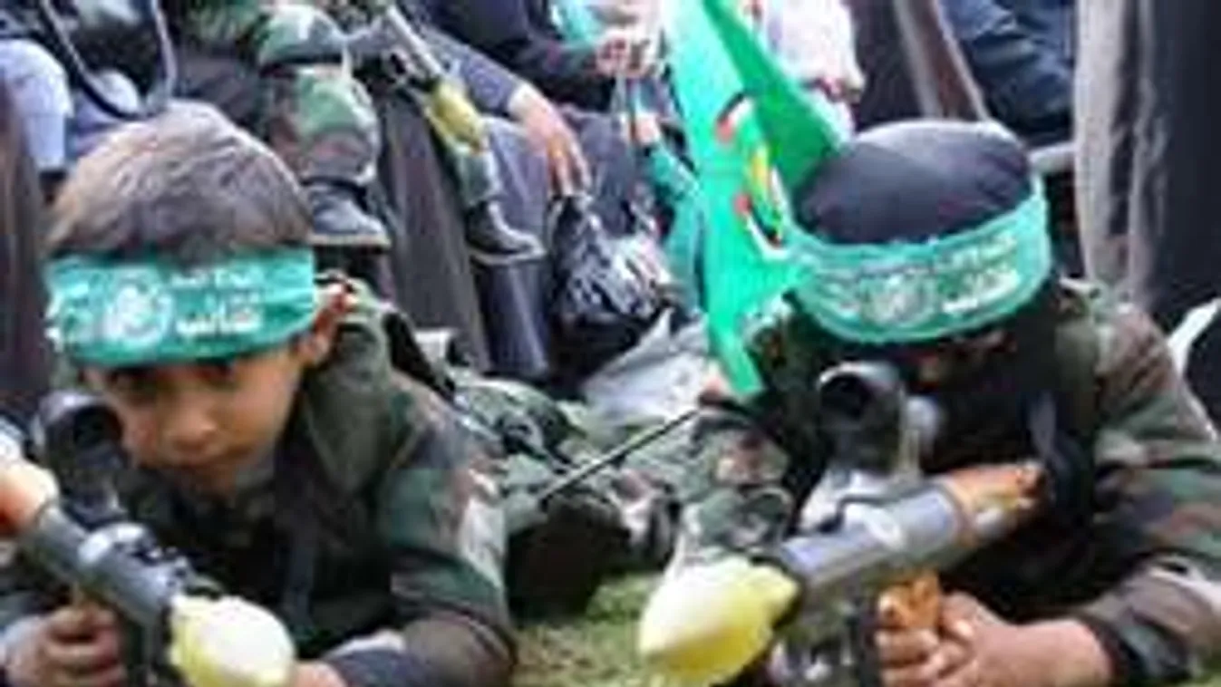 Ez történik egy terrorista családjával