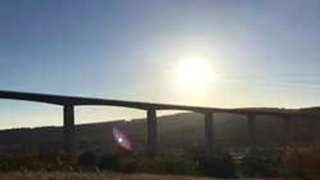 Öngyilkosok hídja lett a Kőröshegyi Völgyhíd