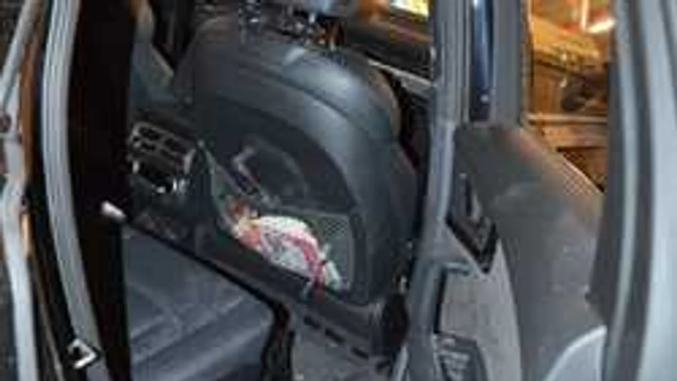 Kapukód segített a kocsifeltörésekben