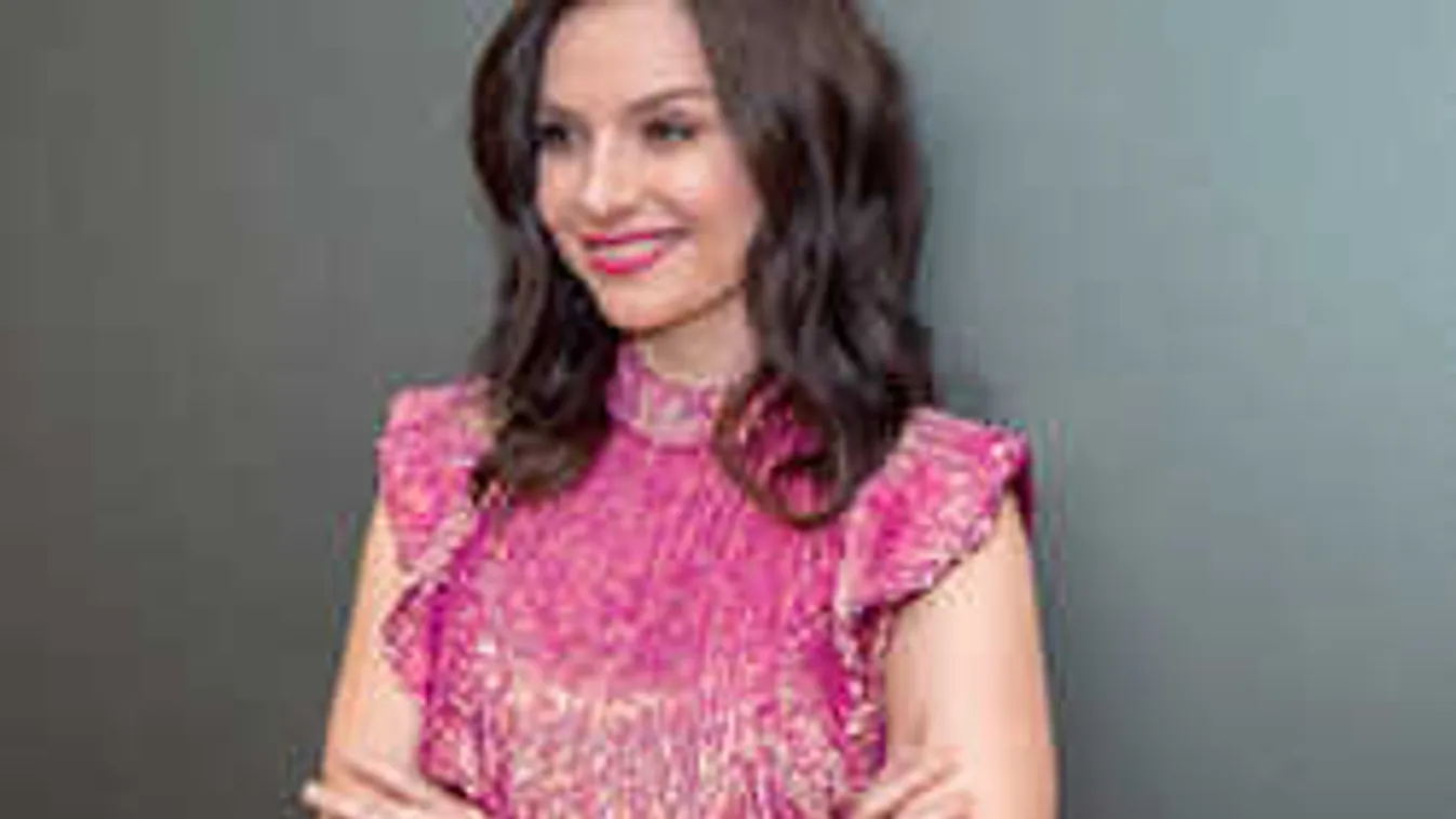 Édes vágyak: Extrém szexpózokat mutatott Zséda