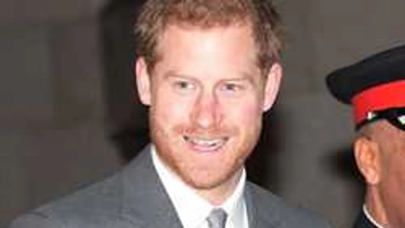 Menyasszonya nélkül, exszerelmével volt koncerten Harry herceg