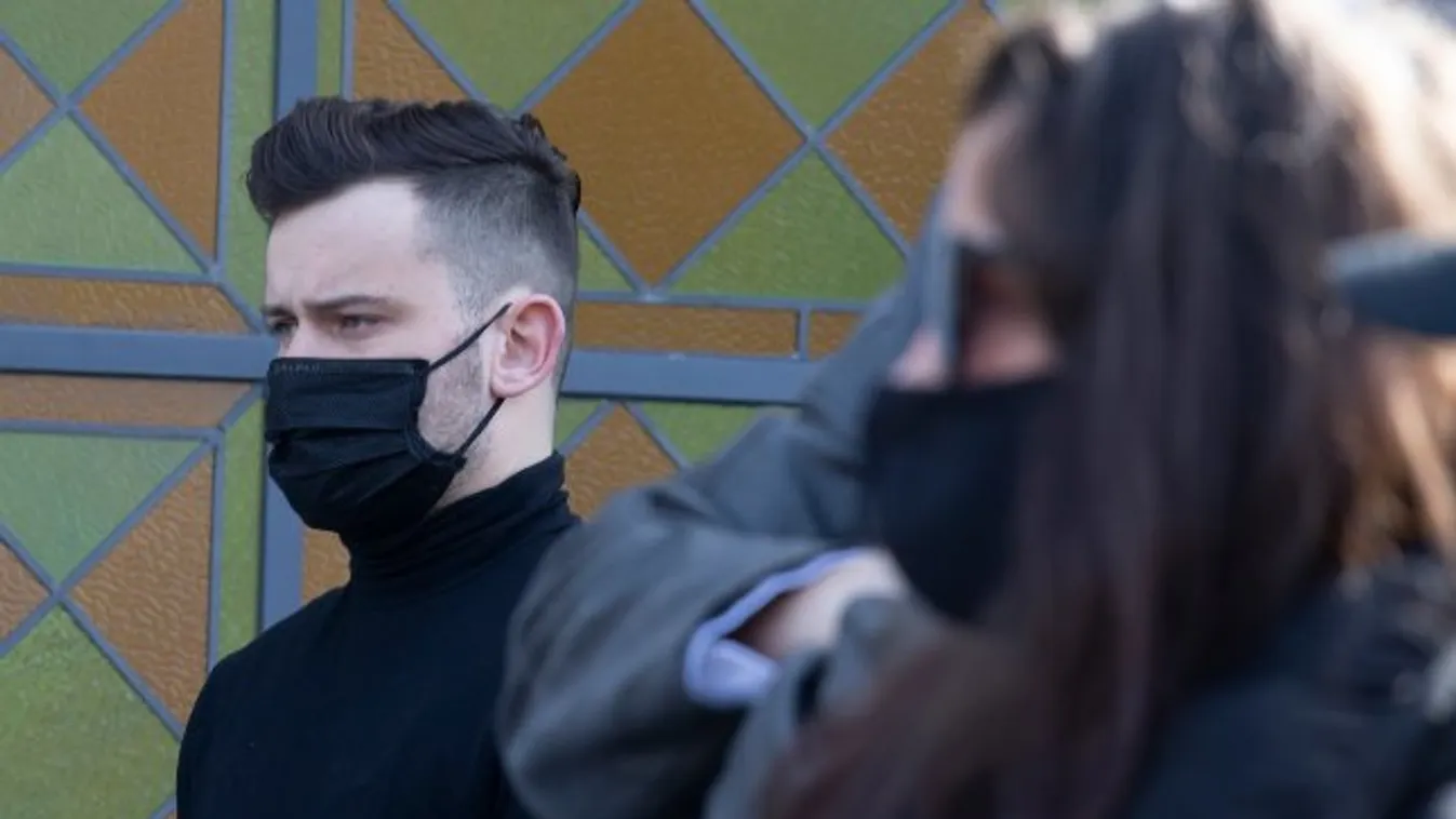 Jolika néni temetésén Tóth Andi és Szabó Ádám is a tiszteletét tette.