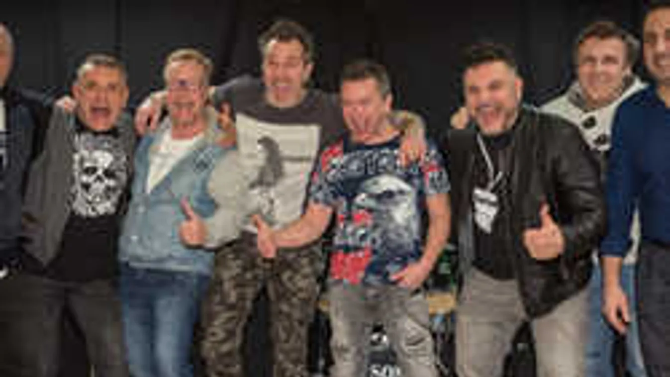 Ádámkosztümben sokkolják szomszédaikat a Mirigyes fiúk!