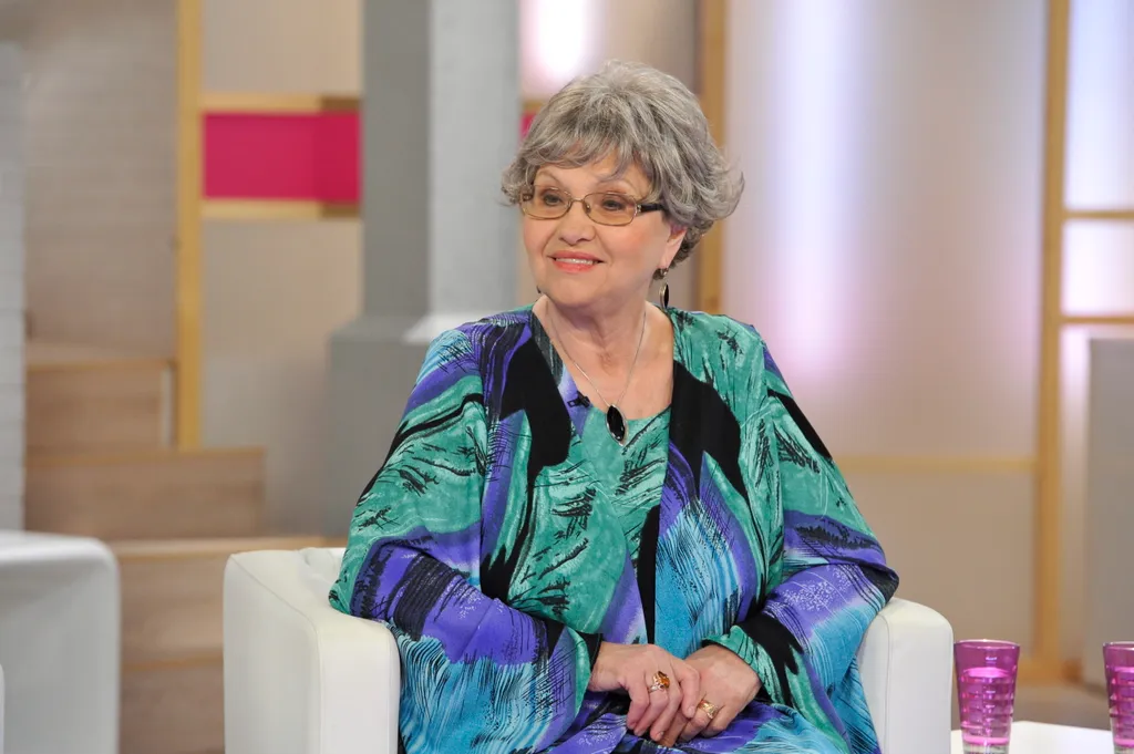 Budapest, 2013. május 28. Pécsi Ildikó színmûvész az M1 televíziós csatorna Ridikül címû nõi beszélgetõs mûsorában, az MTVA gyártóbázisának 7-es stúdiójában. MTVA Fotó: Zih Zsolt