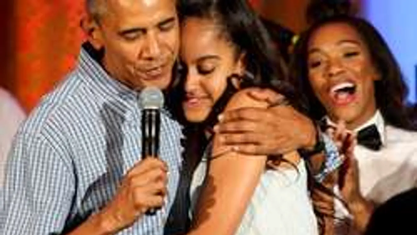 Bulizás közben villantott feneket Obama lánya